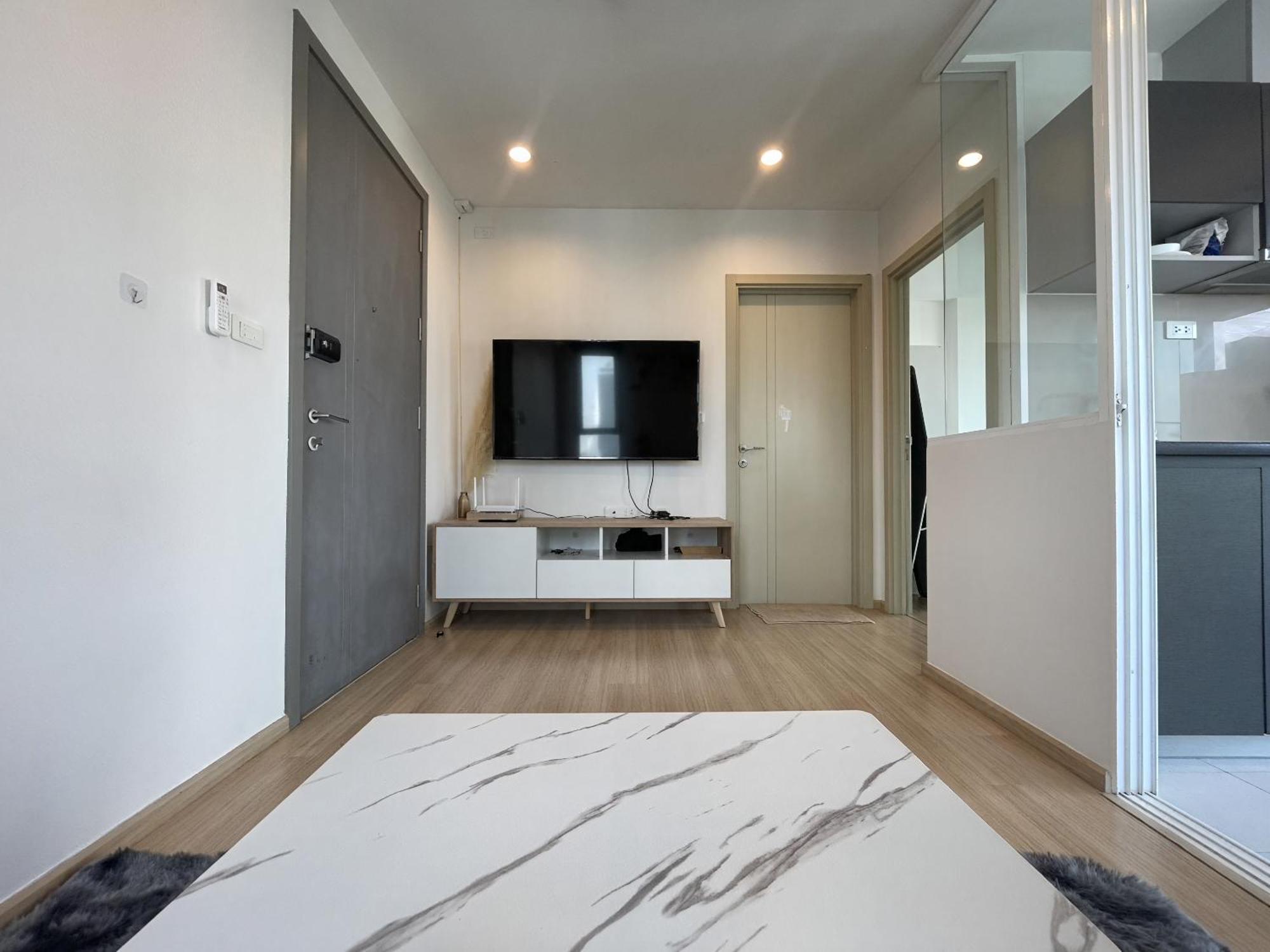 Apartment The Base - Rama 9 By Sumaq *